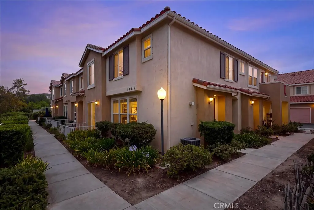 18012 Flynn Drive 6808, Canyon Country, CA — listing photo 1