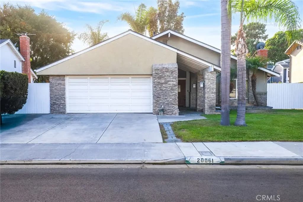 20061 N New Britain, Huntington Beach, CA — listing photo 1