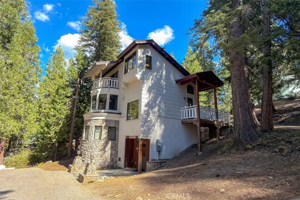 7475 Henness Circle, Yosemite, CA — listing photo 1