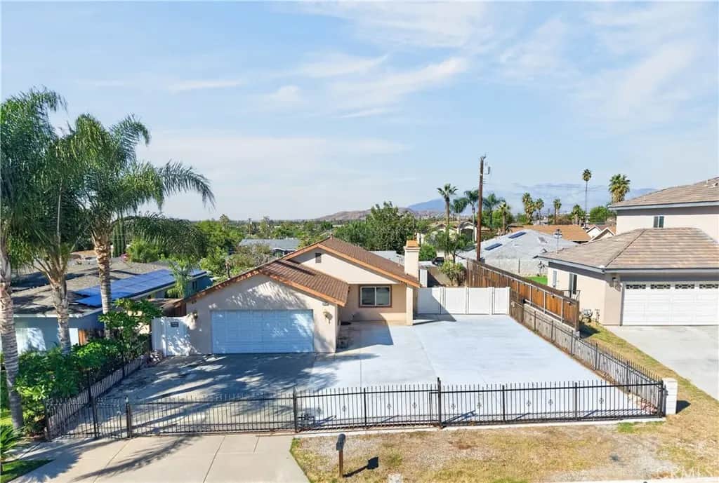 5440 Ironwood Street, San Bernardino, CA — listing photo 1