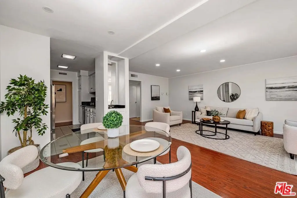 540 Kelton Avenue 105, Los Angeles, CA — listing photo 1