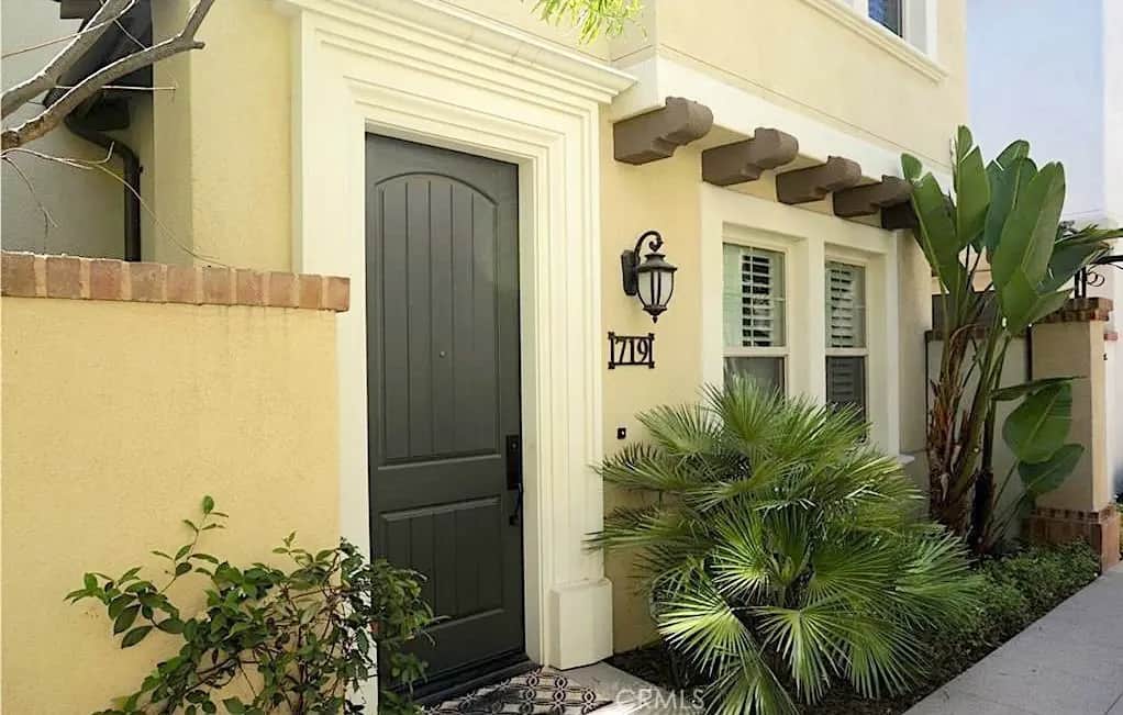 719 E Valencia, Anaheim, CA — listing photo 1