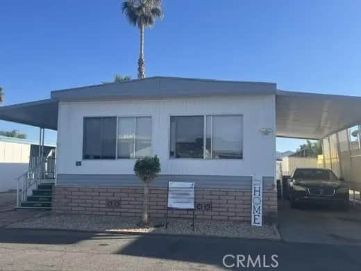 881 N Lake, Hemet, CA — listing photo 1