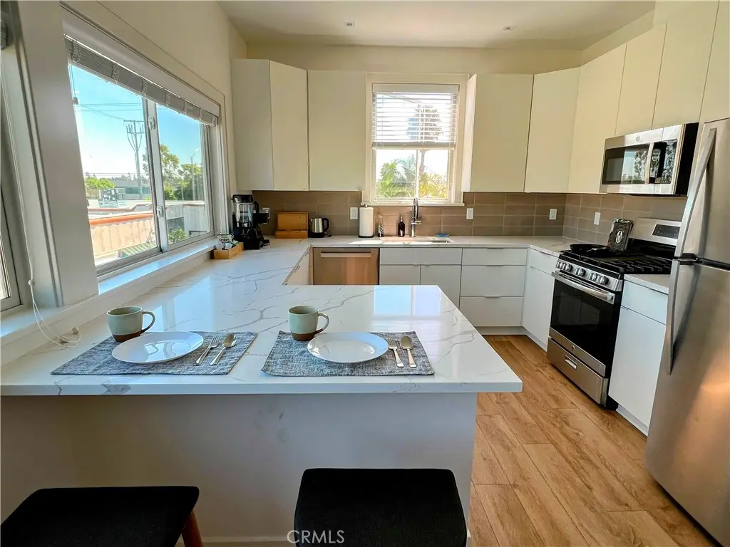 4318 East 15th Street, Long Beach, CA — listing photo 1