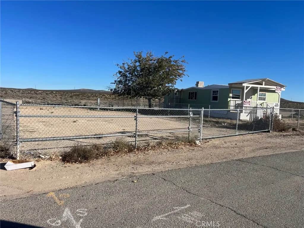 233 Desert Breeze, California City, CA — listing photo 1