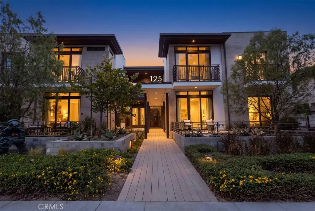 125 Hurlbut Street 202, Pasadena, CA — listing photo 1