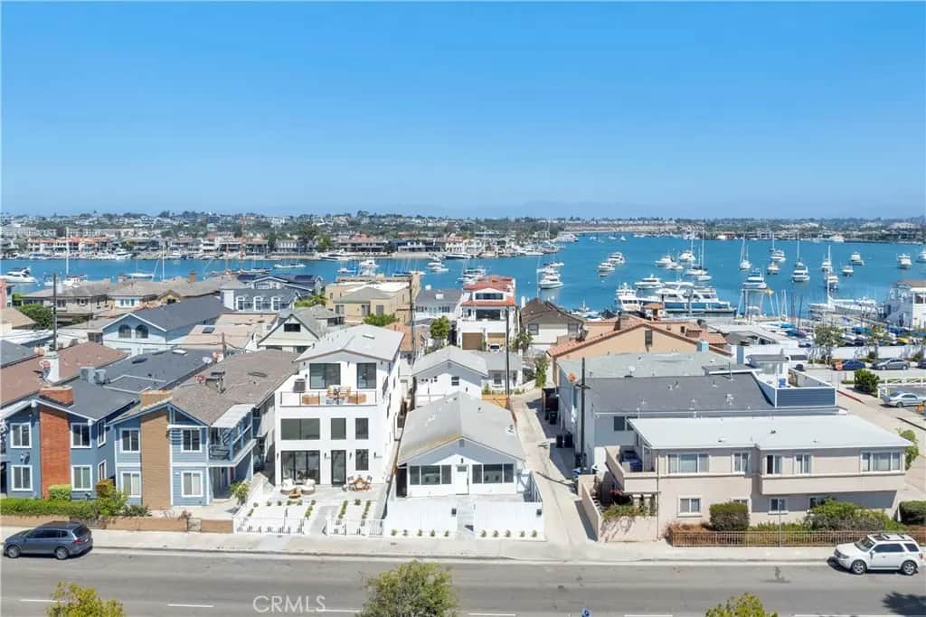 806 W Balboa Boulevard Front, Newport Beach, CA — listing photo 1