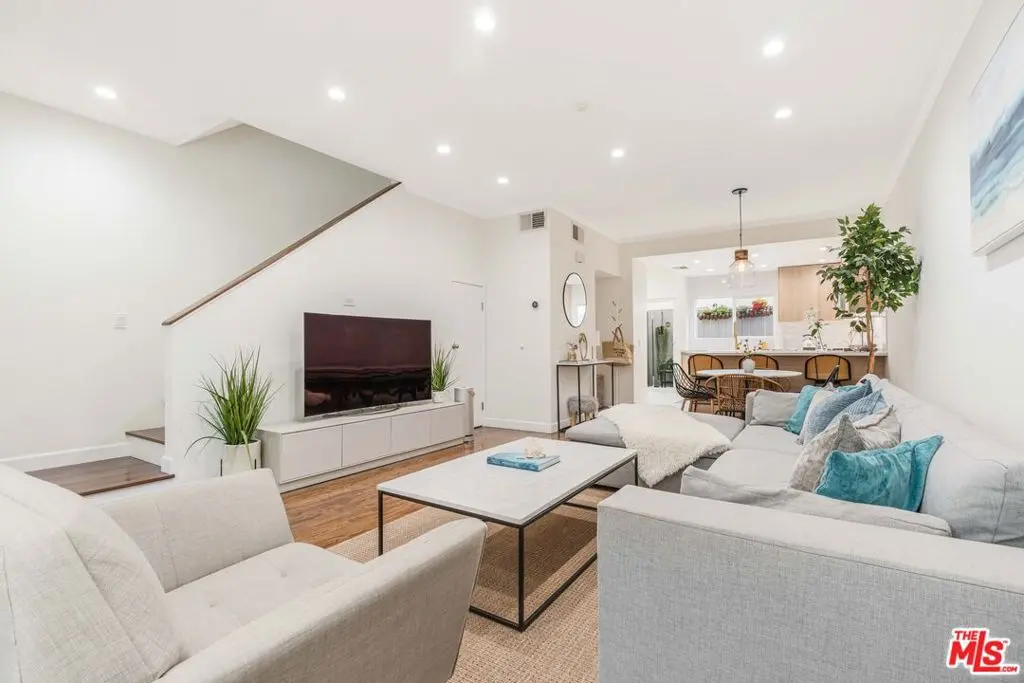 2405 34th Street 27, Santa Monica, CA — listing photo 1