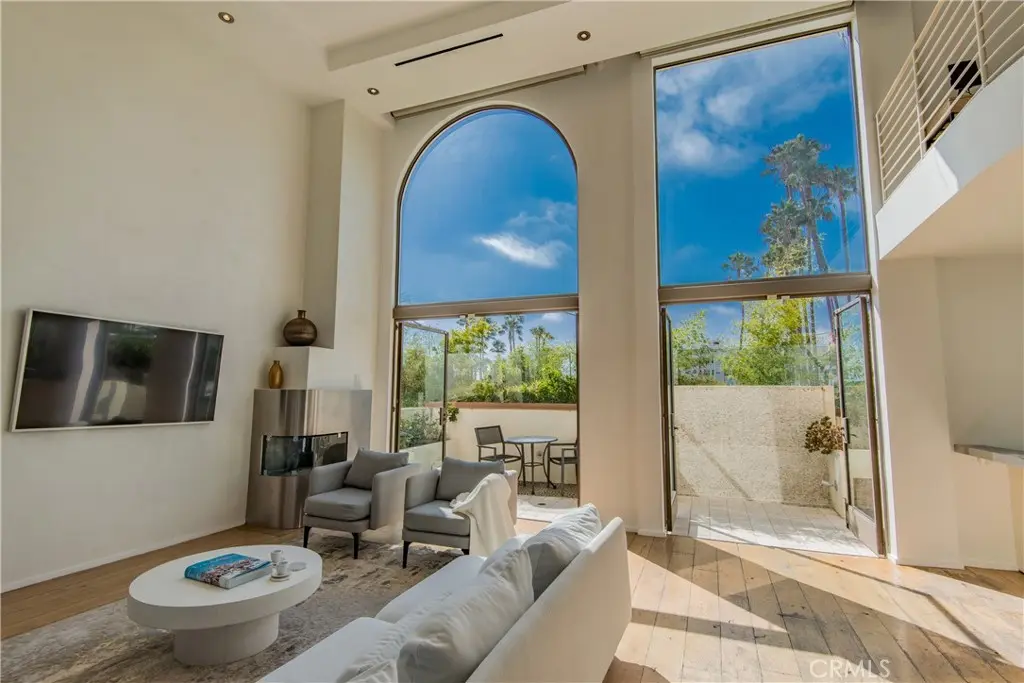 11 Marine Terrace 3, Santa Monica, CA — listing photo 1