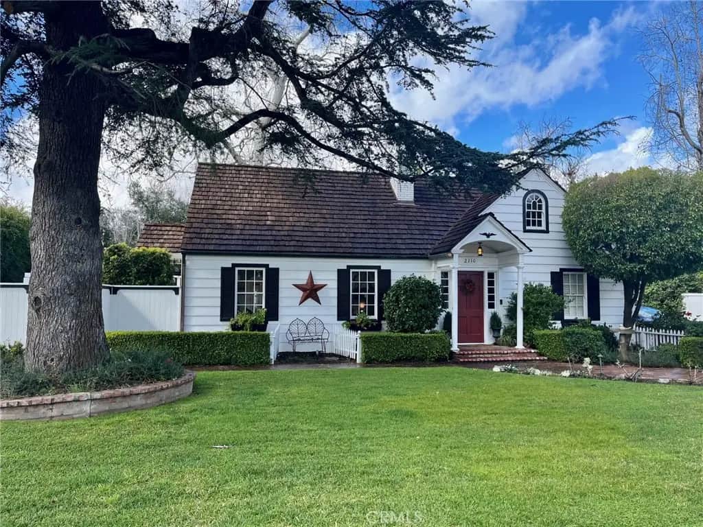 2110 N Ross, Santa Ana, CA — listing photo 1