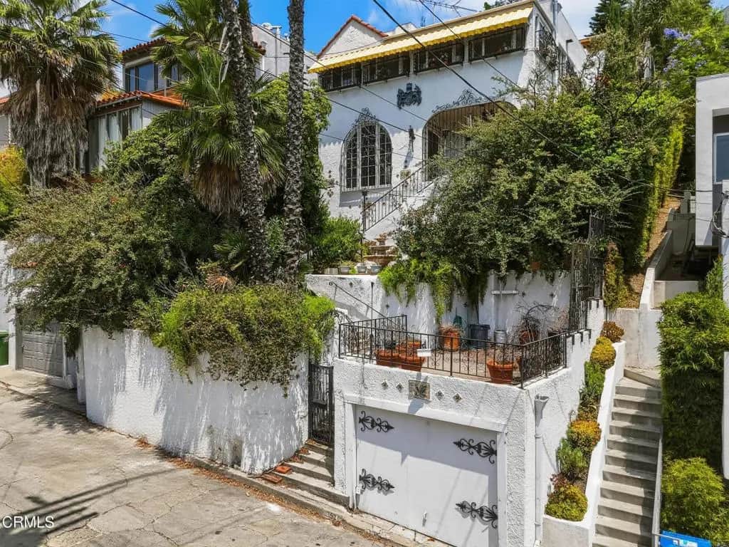 3911 De Longpre Avenue, Los Angeles, CA — listing photo 1