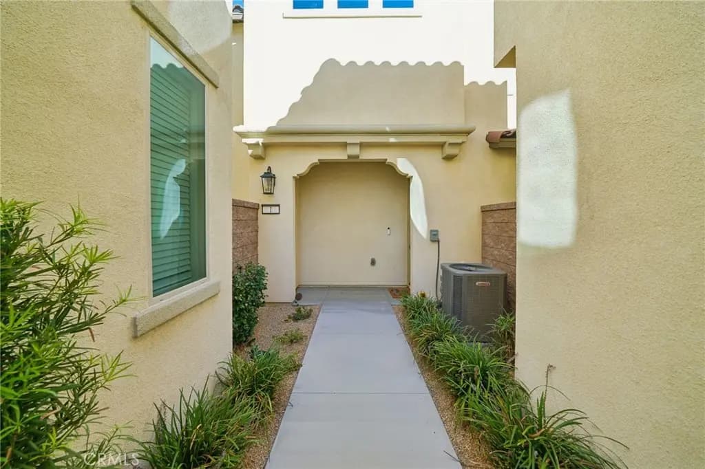5254 Wildflower, Fontana, CA — listing photo 1
