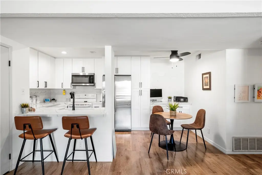 25712 Le Parc #22, Lake Forest, CA — listing photo 1