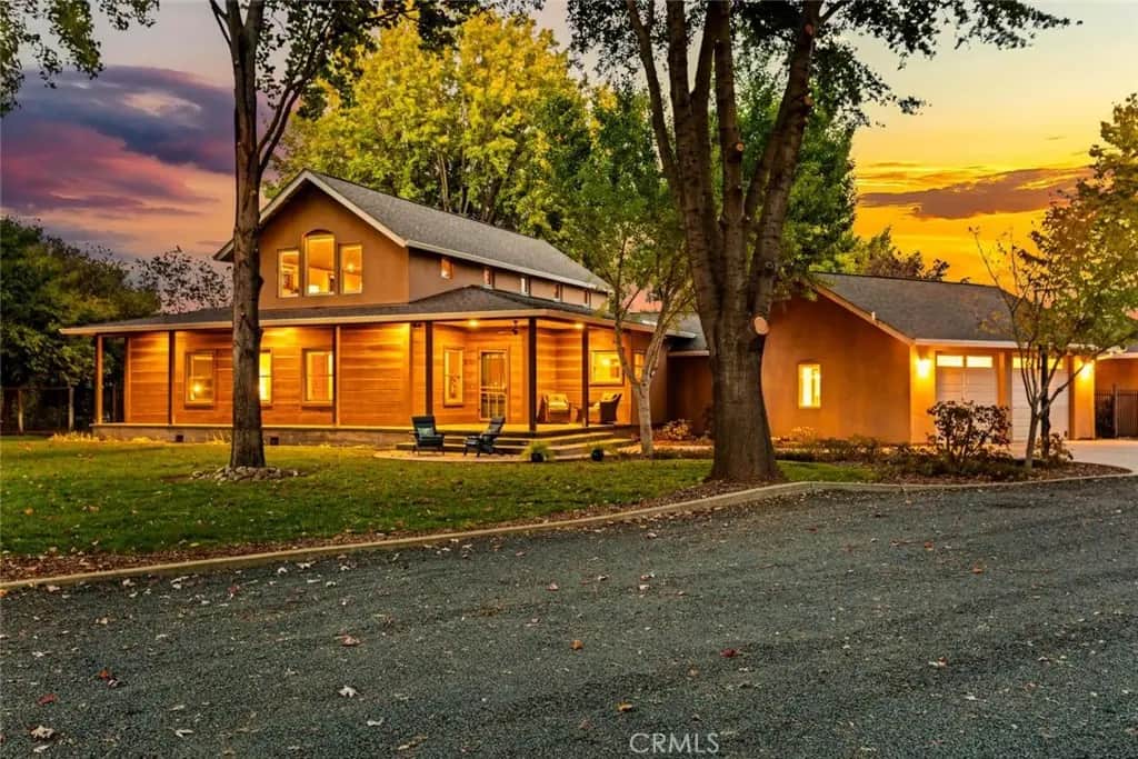 2367 Dayton, Chico, CA — listing photo 1