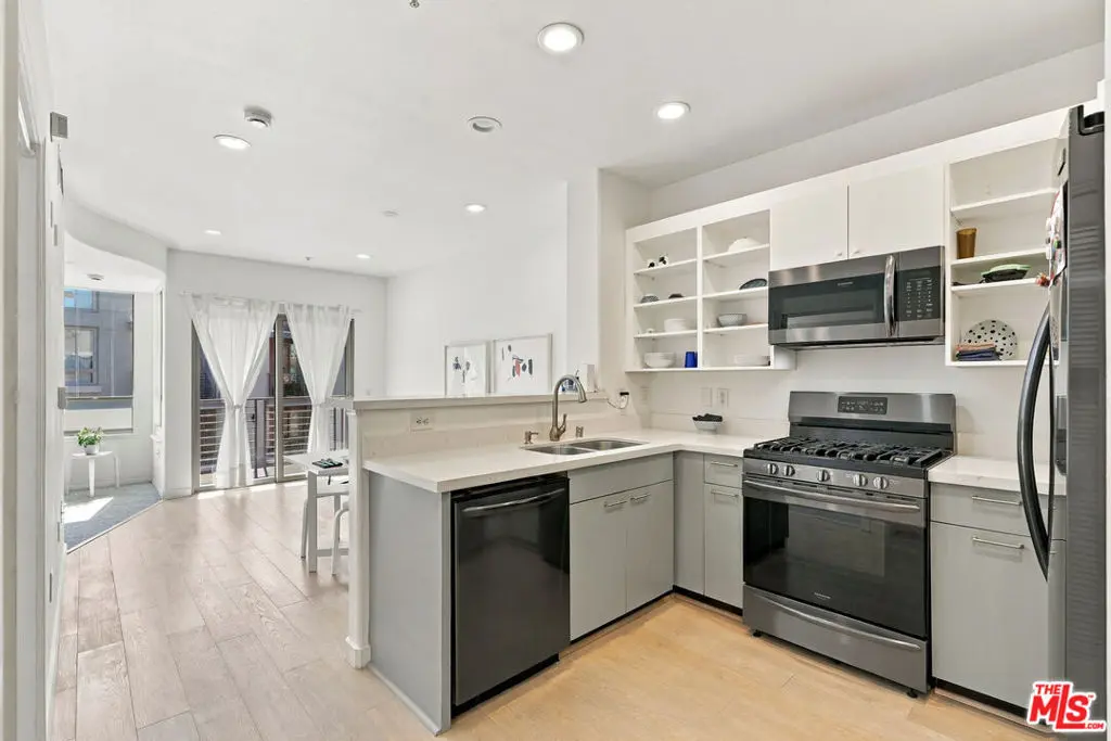 100 S Alameda Street 419, Los Angeles, CA — listing photo 1