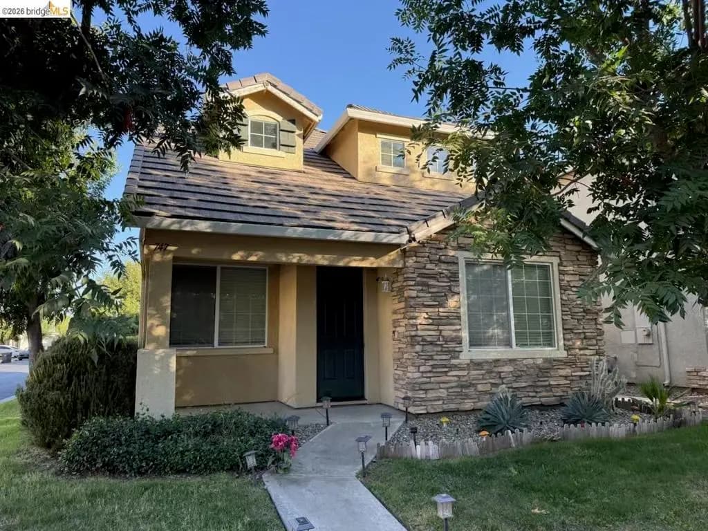 747 Queensland Cir, Stockton, CA — listing photo 1