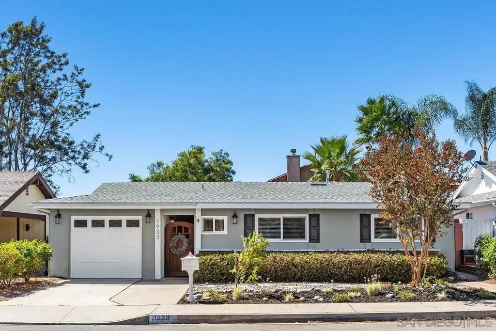 1933 Golden Circle, Escondido, CA — listing photo 1
