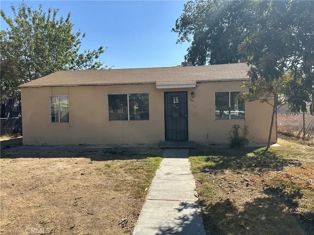 401 4th, Bakersfield, CA — listing photo 1