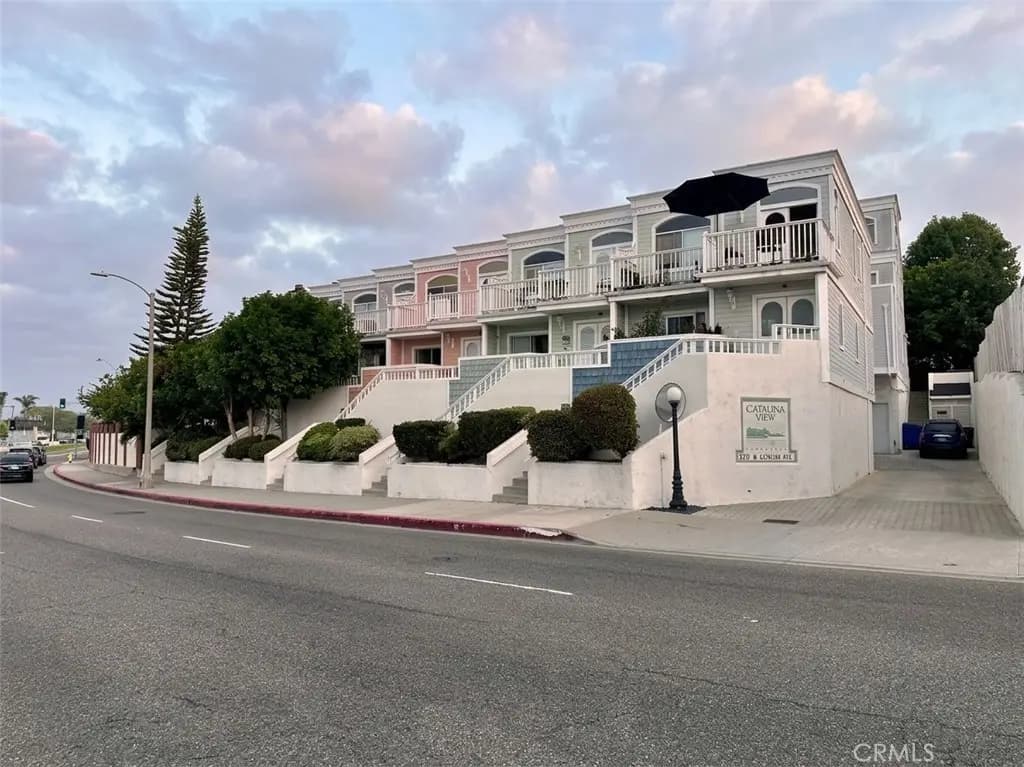 320 N Catalina Avenue 3, Redondo Beach, CA — listing photo 1