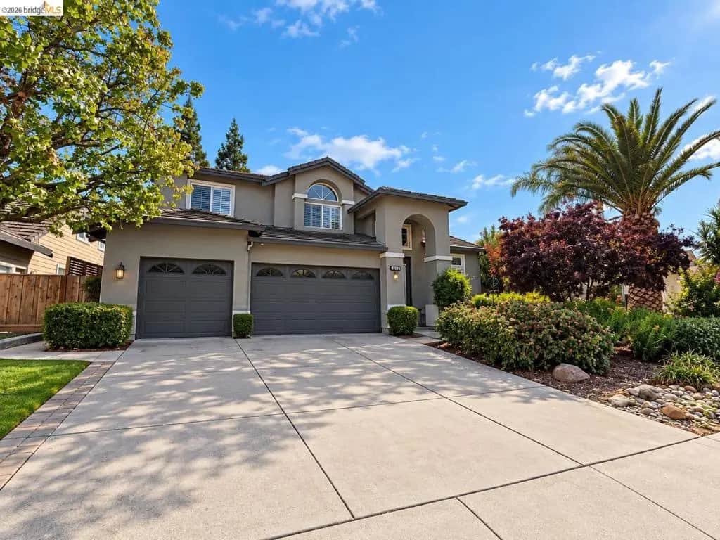 132 Putter Dr, Brentwood, CA — listing photo 1