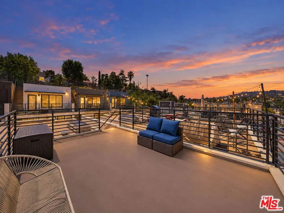 2928 Rowena Avenue 3, Los Angeles, CA — listing photo 1