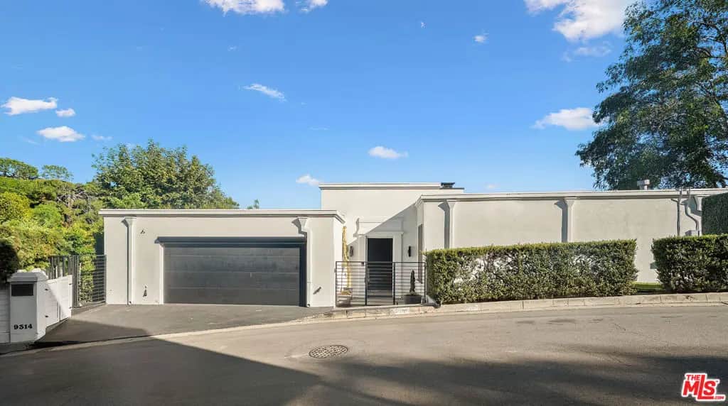 9314 Lloydcrest Drive, Beverly Hills, CA — listing photo 1
