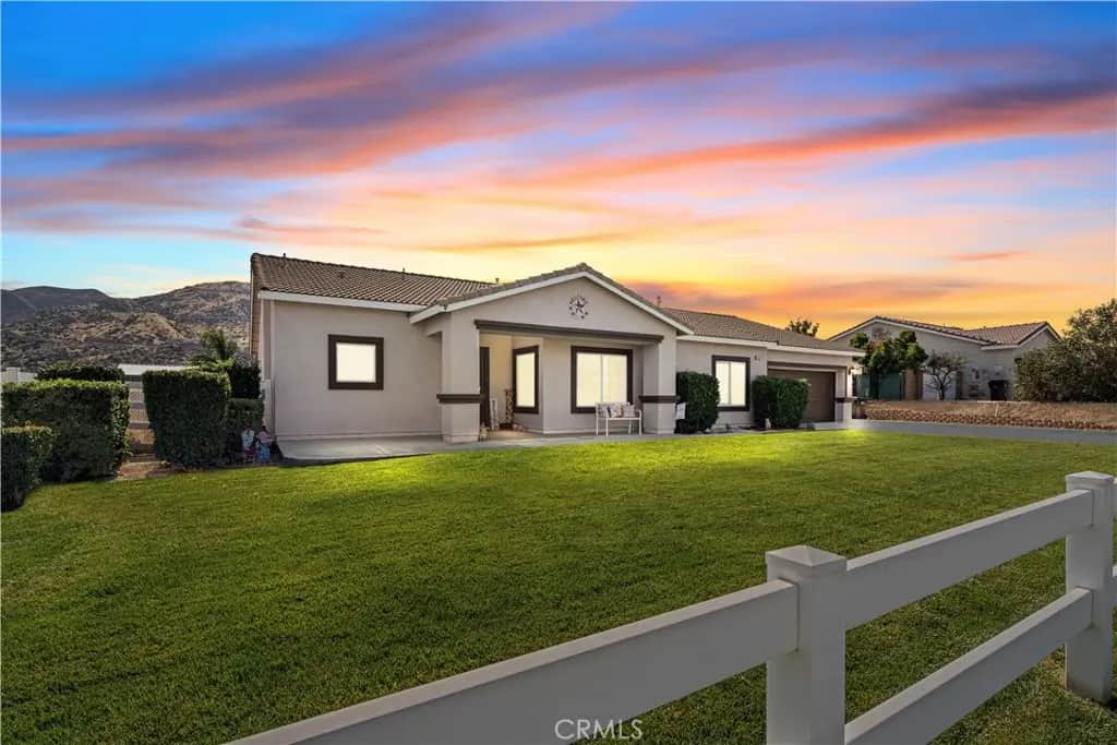 1424 Charles St, Banning, CA — listing photo 1