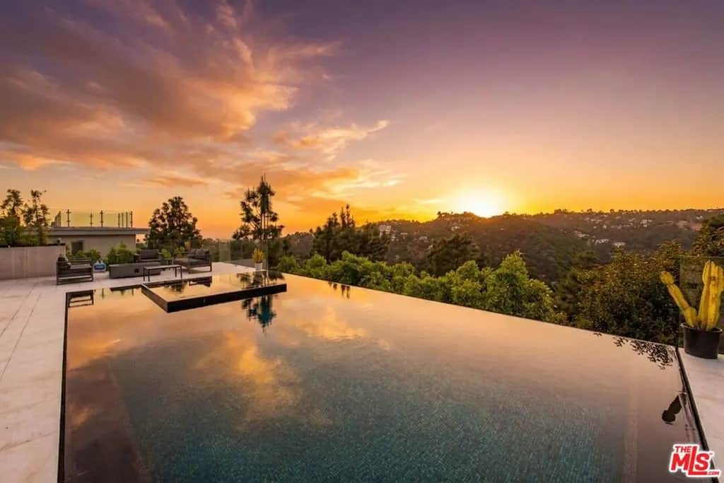 2393 Mount Olympus Drive, Los Angeles, CA — listing photo 1