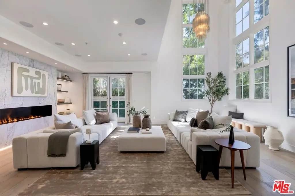11500 San Vicente Boulevard 221, Los Angeles, CA — listing photo 1