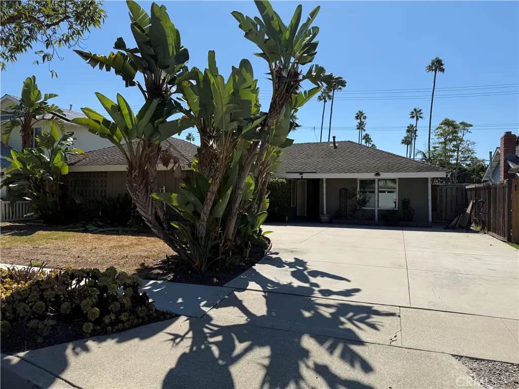 1019 Concord Street, Costa Mesa, CA — listing photo 1