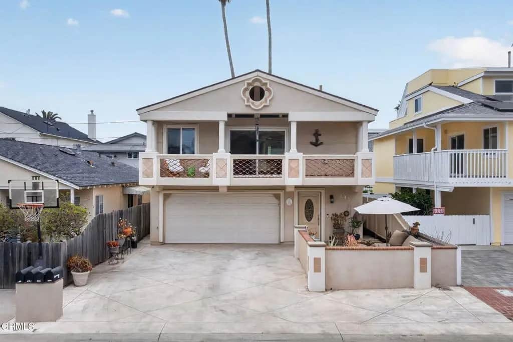 141 Pasadena Avenue, Oxnard, CA — listing photo 1