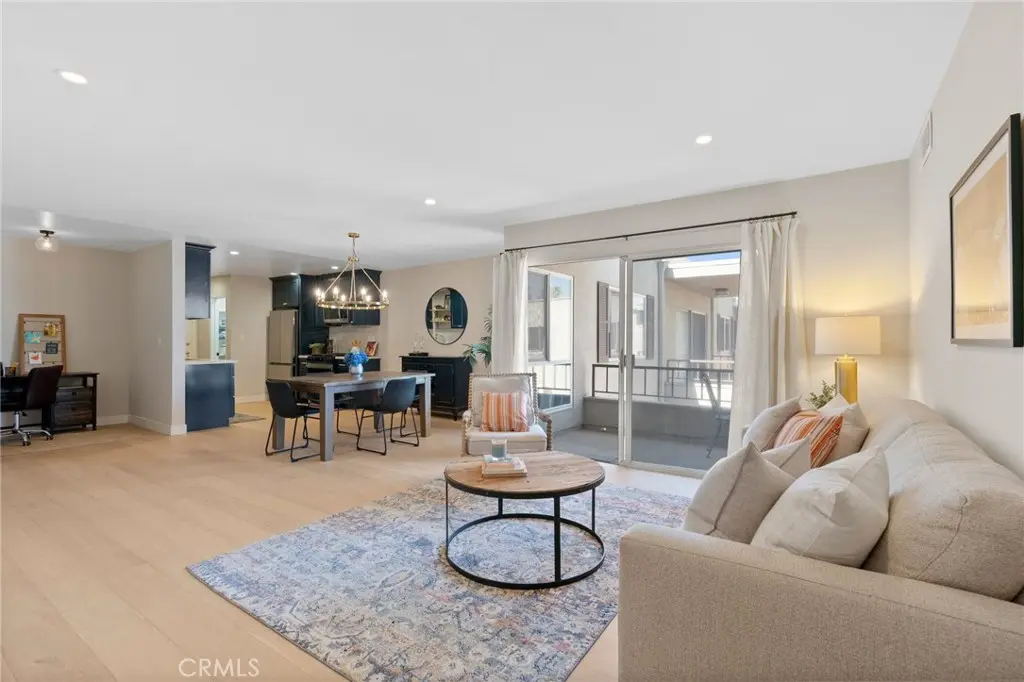 10707 Camarillo Street 314, Toluca Lake, CA — listing photo 1