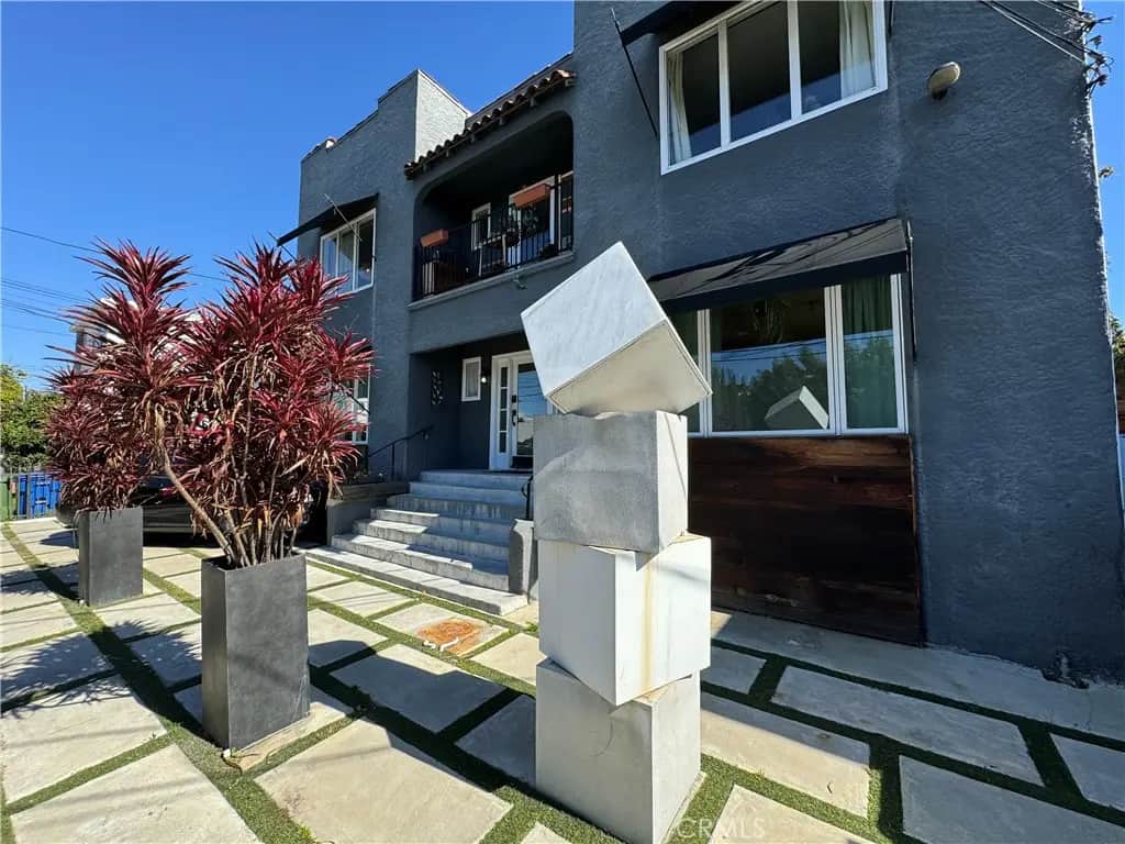1216 N Kenmore Avenue 8, Los Angeles, CA — listing photo 1