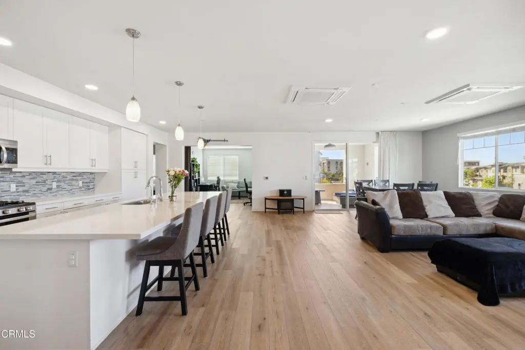 2800 Wagon Wheel Road 304, Oxnard, CA — listing photo 1