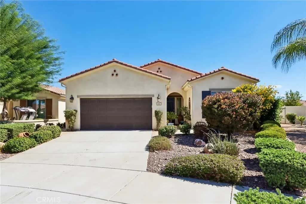 1402 Via Rivas, Hemet, CA — listing photo 1