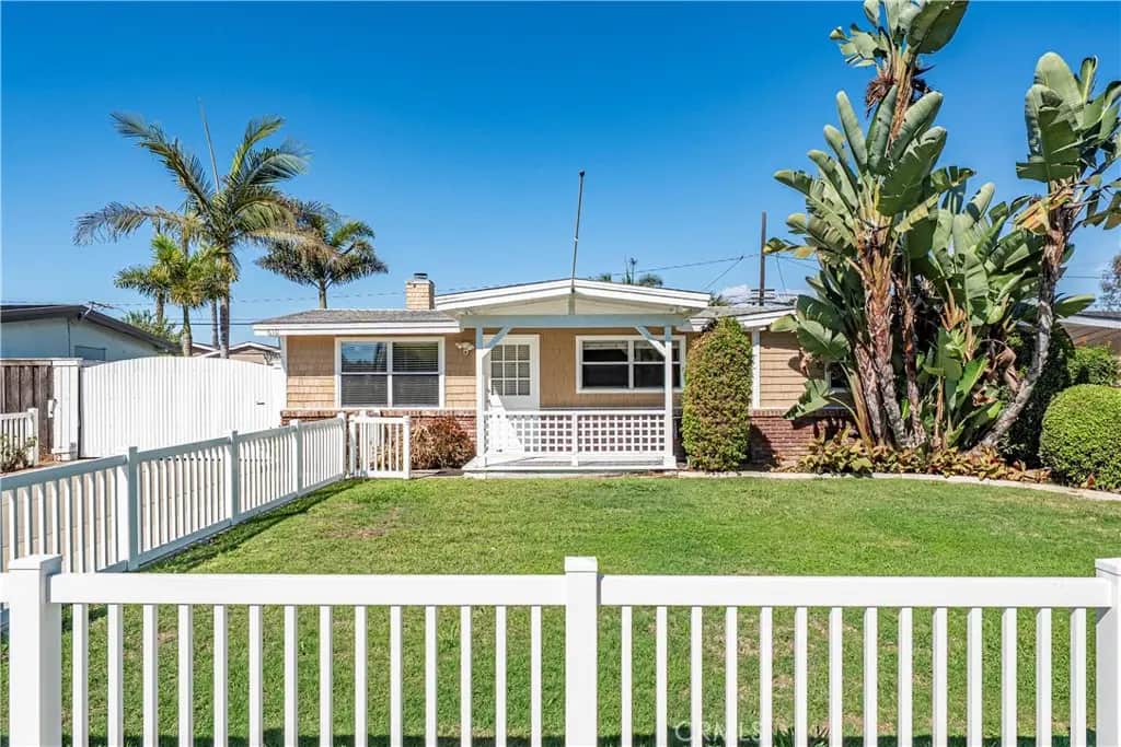 610 W Bay Street, Costa Mesa, CA — listing photo 1
