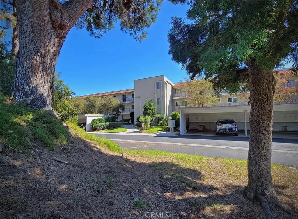 3337 Punta Alta 1C, Laguna Woods, CA — listing photo 1