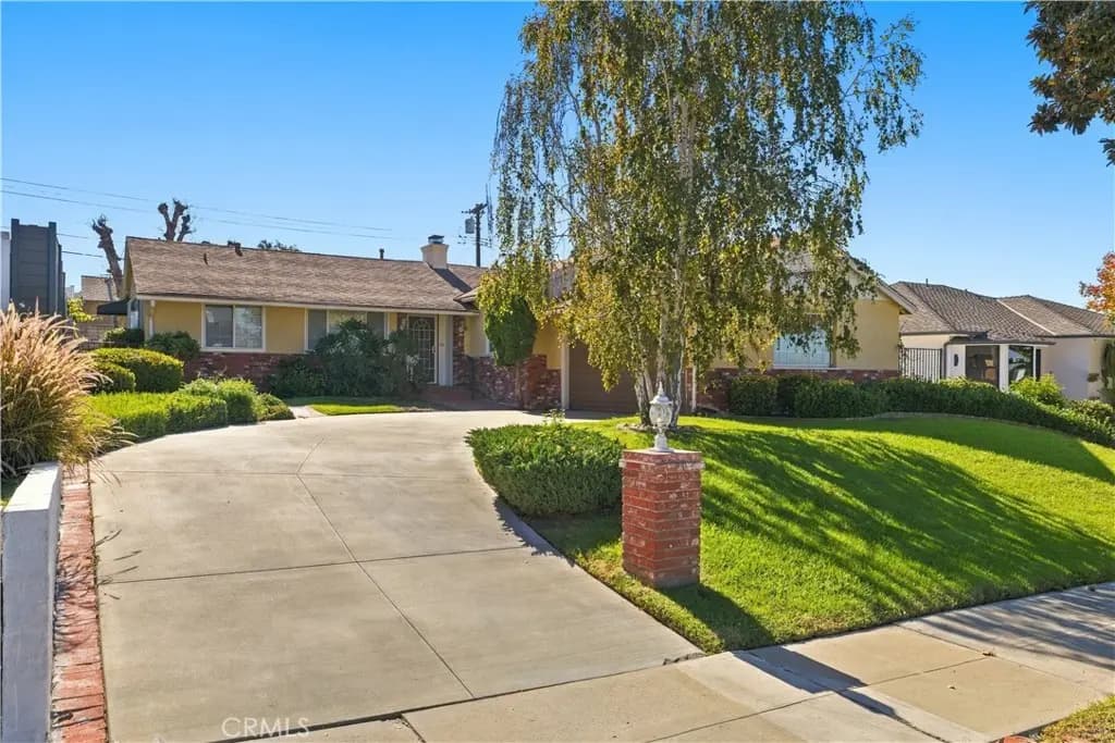 636 Andover, Burbank, CA — listing photo 1