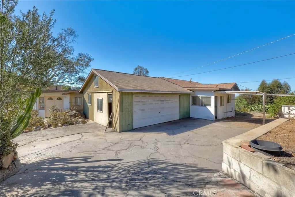 9377 Crest, Spring Valley, CA — listing photo 1