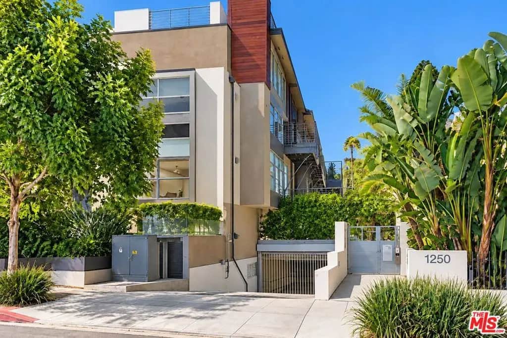 1250 N Harper Avenue 302, Los Angeles, CA — listing photo 1