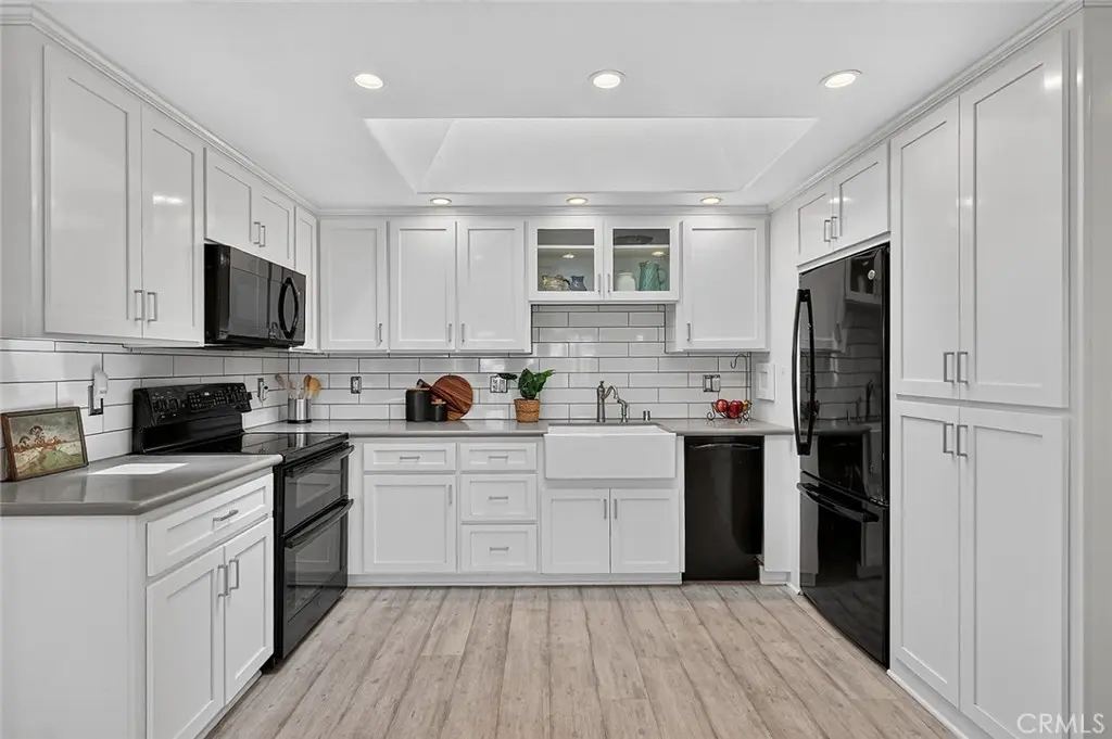 1543 Merion Way M2-45L, Seal Beach, CA — listing photo 1