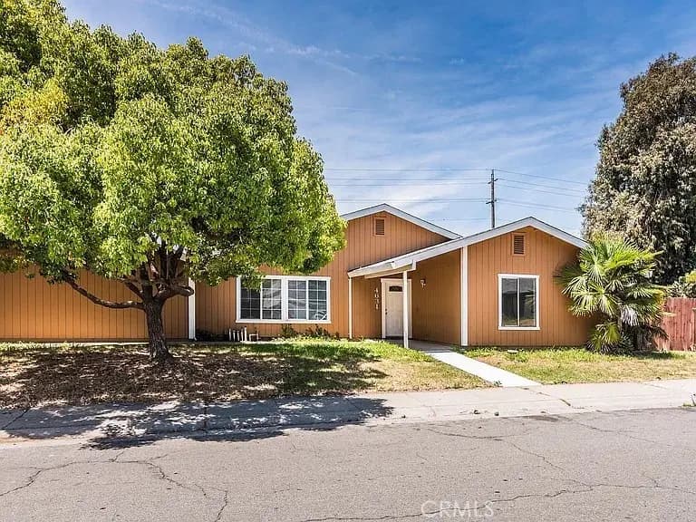 4631 Country Scene Way 1, Sacramento, CA — listing photo 1