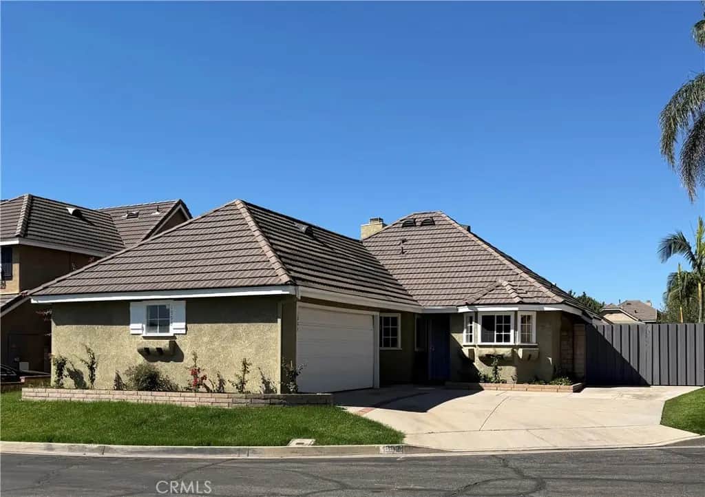 1993 Moonbeam Circle, Upland, CA — listing photo 1