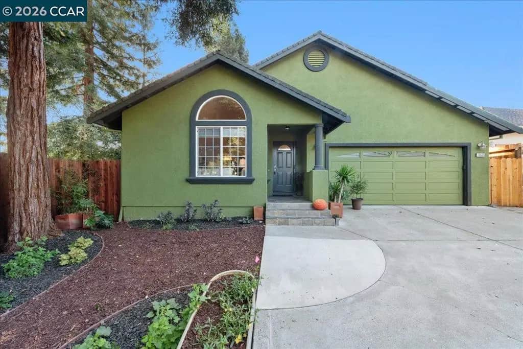 19563 Helen Pl, Castro Valley, CA — listing photo 1