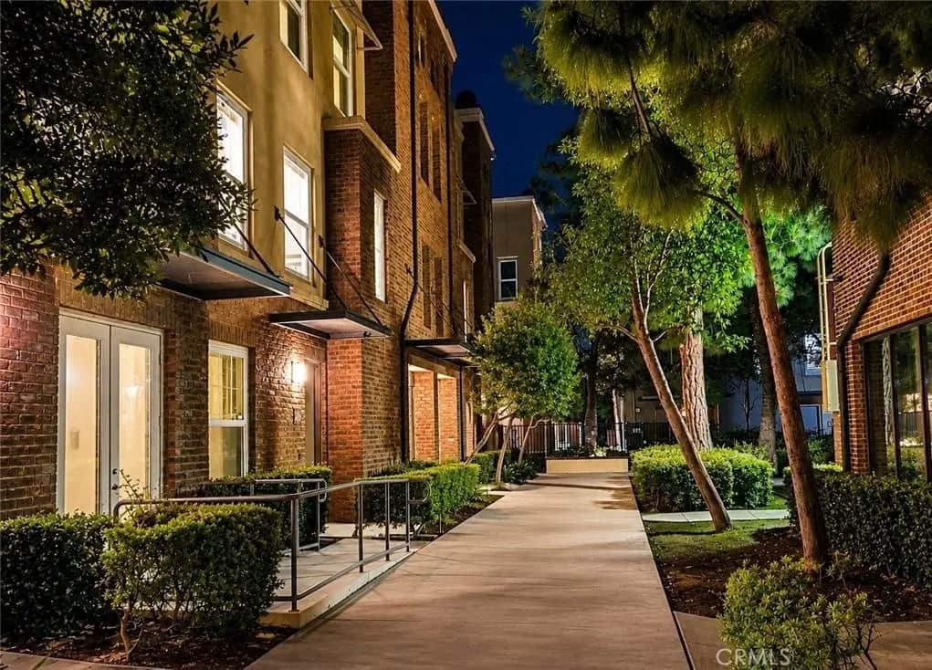 309 Metro Court, Fullerton, CA — listing photo 1