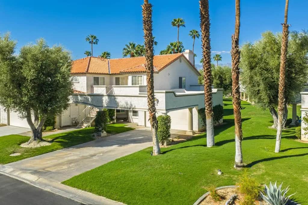 674 Vista Lago Circle N, Palm Desert, CA — listing photo 1