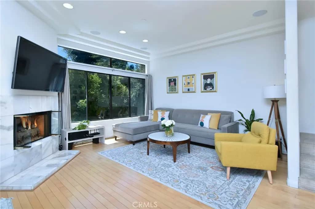 11847 Laurelwood 304, Studio City, CA — listing photo 1