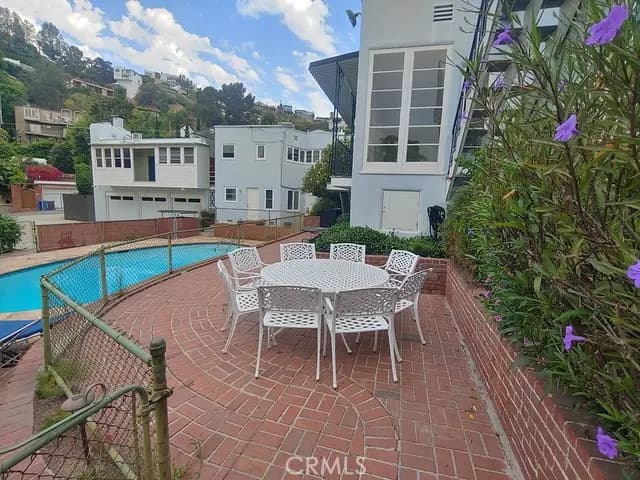 1599 Sunset Plaza Drive, Los Angeles, CA — listing photo 1