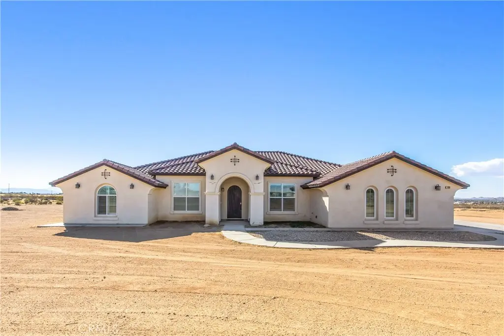 11386 Tujunga, Apple Valley, CA — listing photo 1