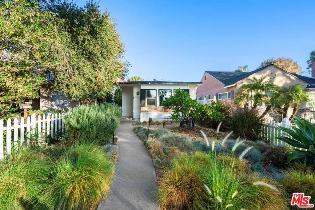 1419 W Clark Avenue, Burbank, CA — listing photo 1